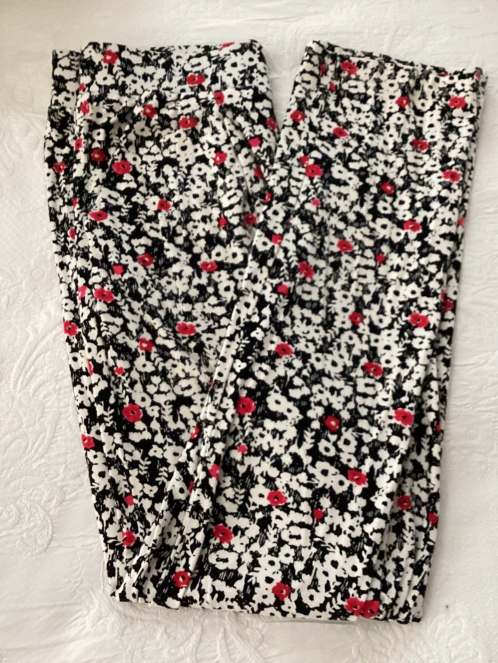 SOFT - WOMEN WHITE RED BLACK RELAXED LOUNGER PANTS SIZE M